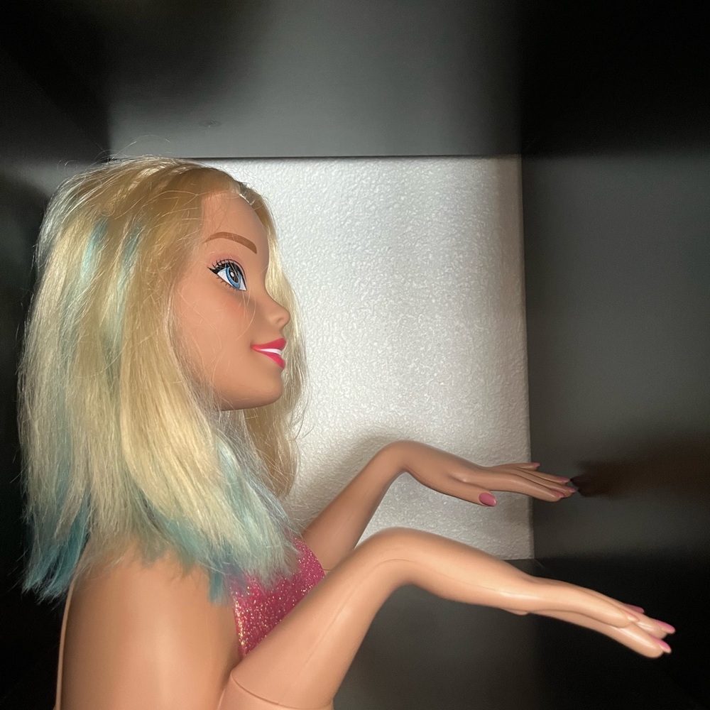 Live size Barbie doll Styling Head w/ Blonde, pink & blue hair hand & nails - Picture 2 of 5